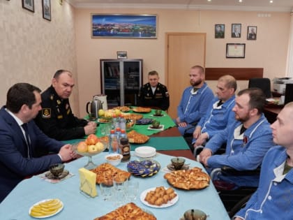 Андрей Чибис и Александр Моисеев встретились с военнослужащими – участниками СВО, находящимися на лечении в военном госпитале