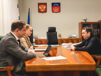Вопросы доступности медицинской помощи обсуждались на встрече директора «ЦНИИОИЗ» Минздрава России и губернатора Мурманской области