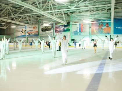 КРАСИВОЕ ШОУ "УМКА" - УСПЕХ МУРМАНСКА И ЕГО ФИГУРИСТОВ