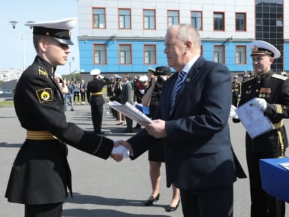 В Мурманске прошла торжественная церемония, посвящённая второму выпуску филиала Нахимовского военно-морского училища