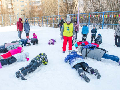 МУРМАНЧАНКИ СТАЛИ ПОБЕДИТЕЛЯМИ КОНКУРСА "ЛЮБИМЫЙ ДВОР - ЛЮБИМЫЙ ГОРОД"