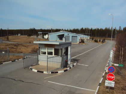 Посольство РФ порекомендовало не ездить в Финляндию на машинах с российскими номерами