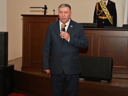 Первый вице-спикер Думы Владимир Мищенко поздравил сотрудников УФСБ по Мурманской области с профессиональным праздником