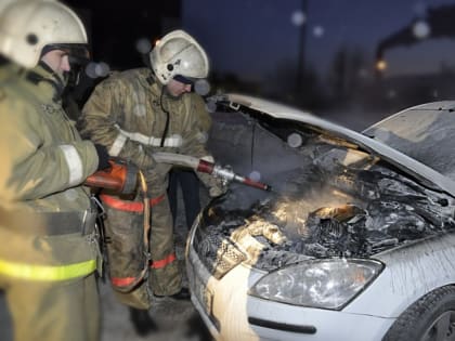 В Мурманске  горели автомобиль и квартира