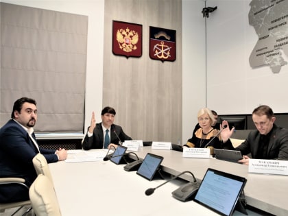 В Думе прошло заседание комитета областной Думы по строительству, благоустройству, энергетике и ЖКХ под председательством Михаила Павлова