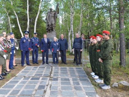 Землю с воинского захоронения  Мончегорска  отправят в  Москву