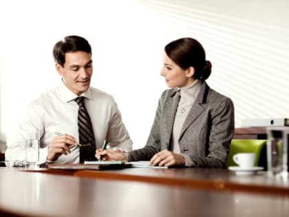 Работодатели стали чаще принимать на работу специалистов с избыточной квалификацией, соискатели этого пока не заметили