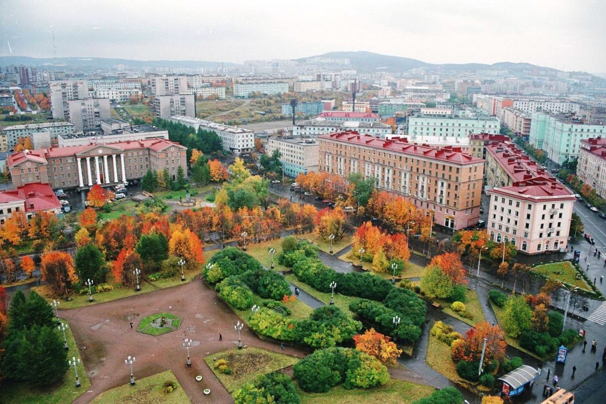 Пора город. Городской округ город Мурманск. Мурманск центр города. Современный Мурманск. Лето в центре Мурманска.