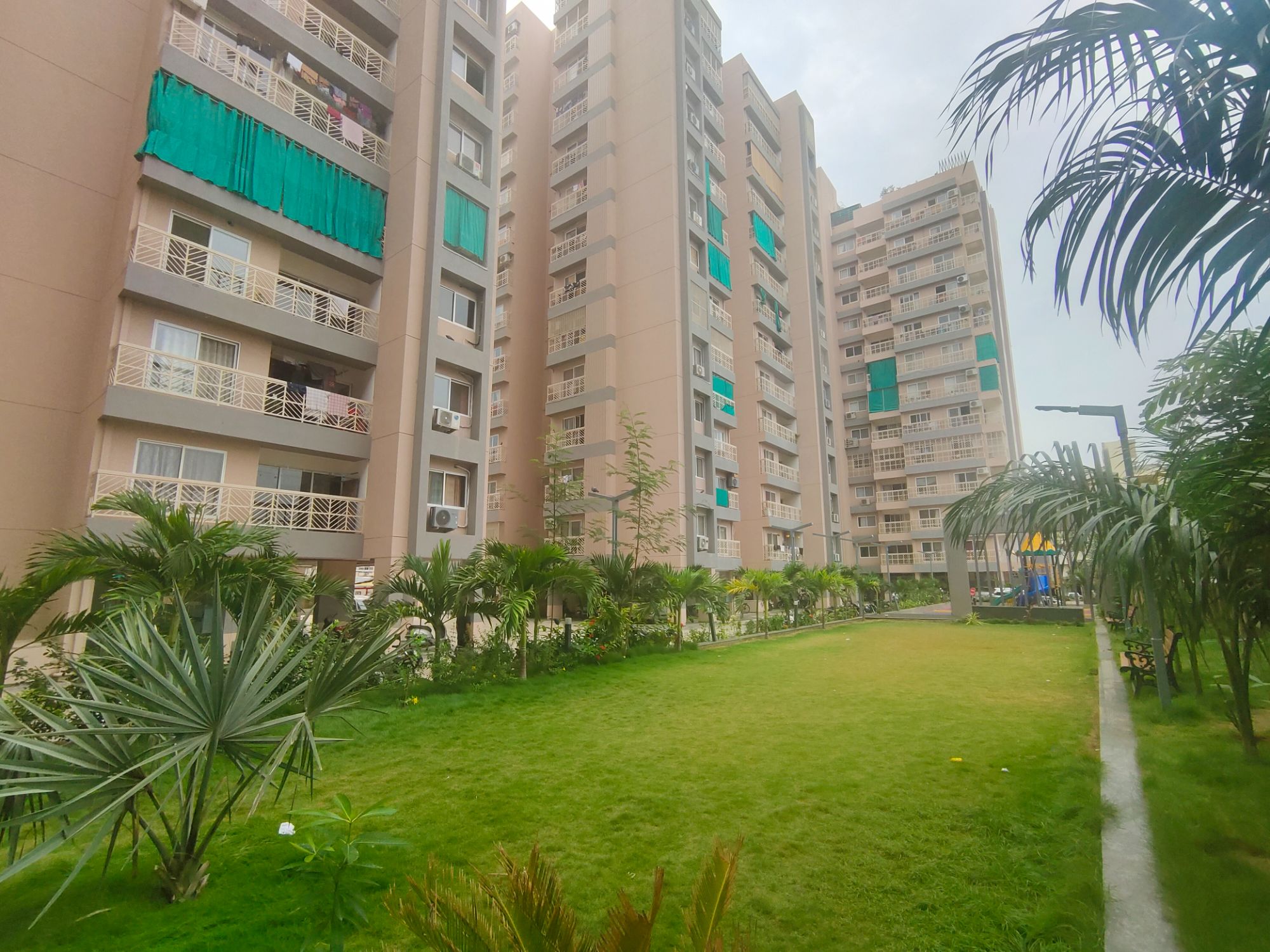 Seventh Paradise, Gota, Ahmedabad