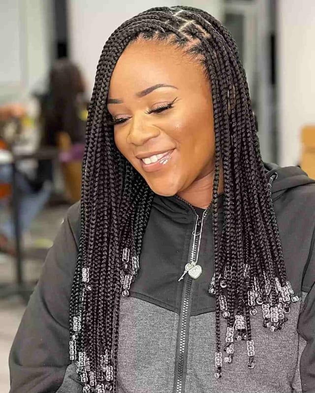 Knotless Braids by Mariama African hair braiding in Houston, TX
