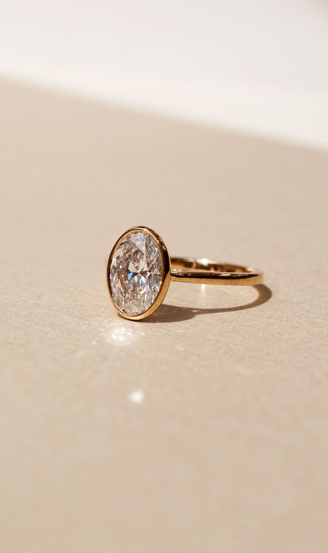 Anillo de compromiso con diamantes