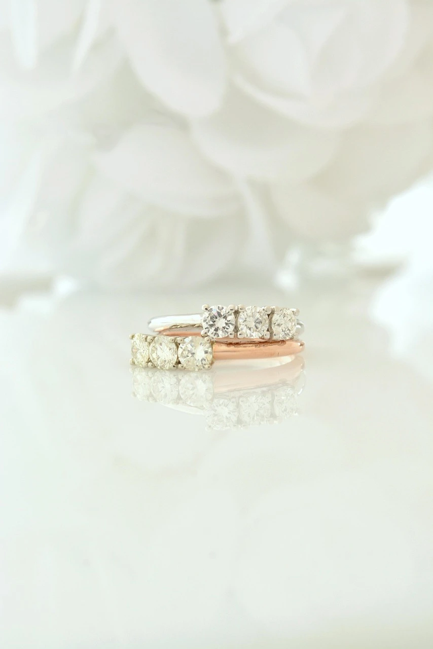 Aros con diamantes