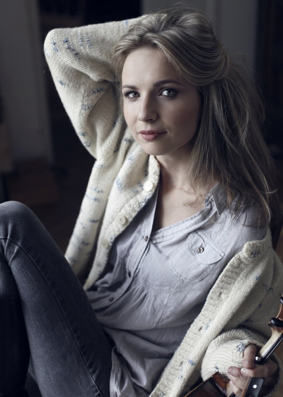 Slovenská skladateľka, huslistka a speváčka Miriam Kaiser vydáva debutový album "Deň dňu"