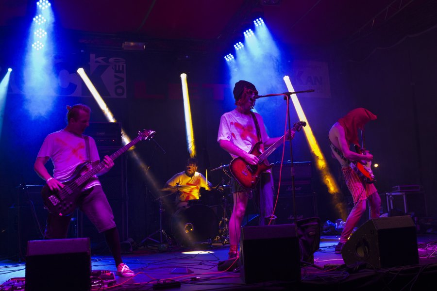 Slovenská post-grungeová kapela Verdikt Znie predstavuje nový klip