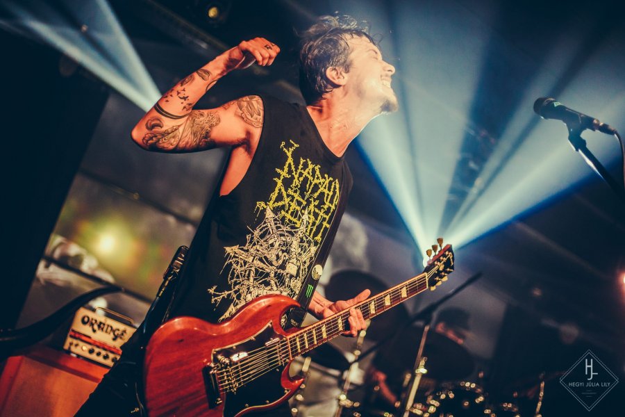 Heavy metalové trio Apey & The Pea z Maďarska príde do Bratislavy