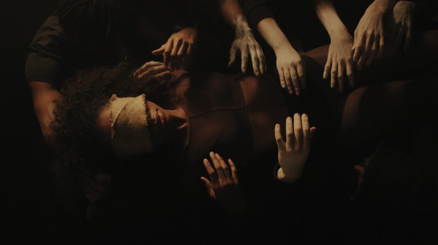 Fallgrapp uzatvára úspešný rok ziskom prestížnej ceny a “africkým” videoklipom