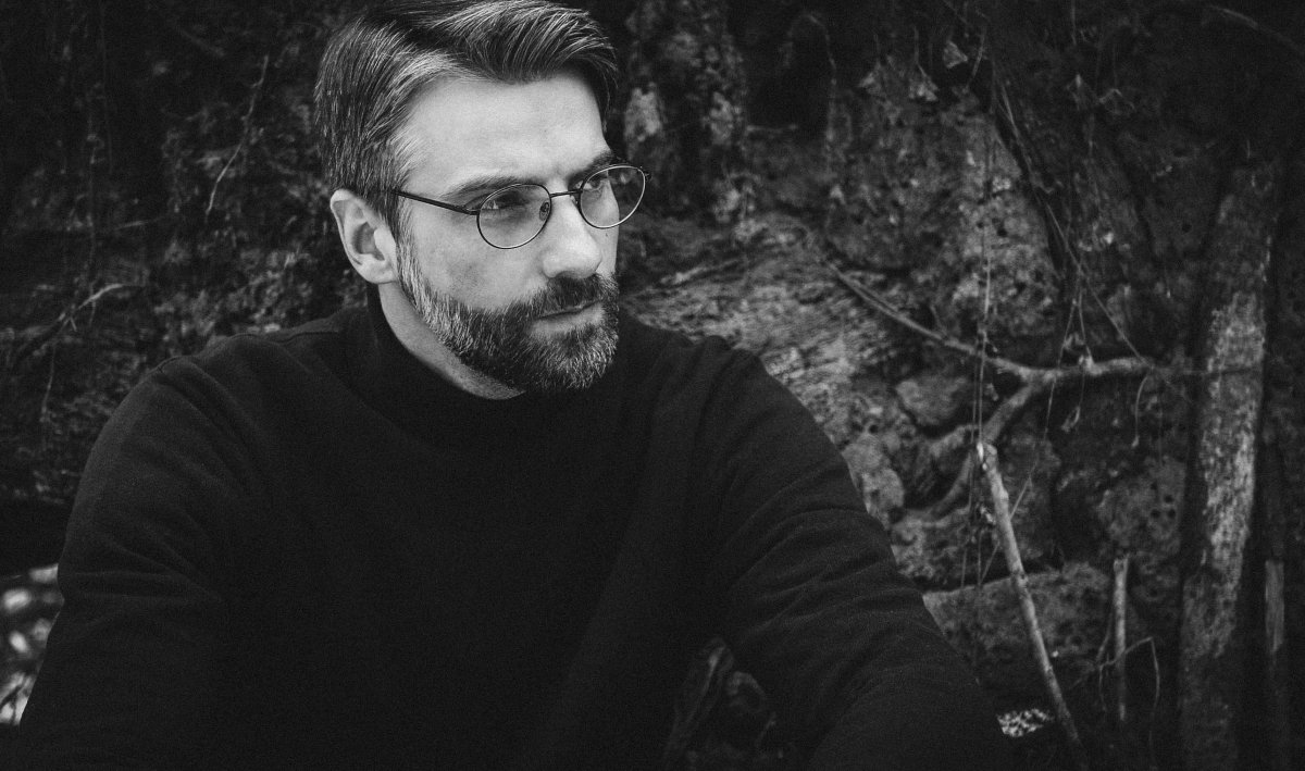 Český elektronický producent Silent Letter prekračuje mantinely techna v debute Lava