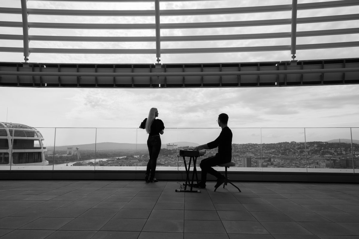 Mila Medvedovska a Daniel Špiner si k úprave známej ukrajinskej ľudovky prizvali džezmena Petra Lipu