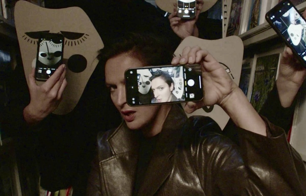 Jana Kirschner má nový singel a klip Struny