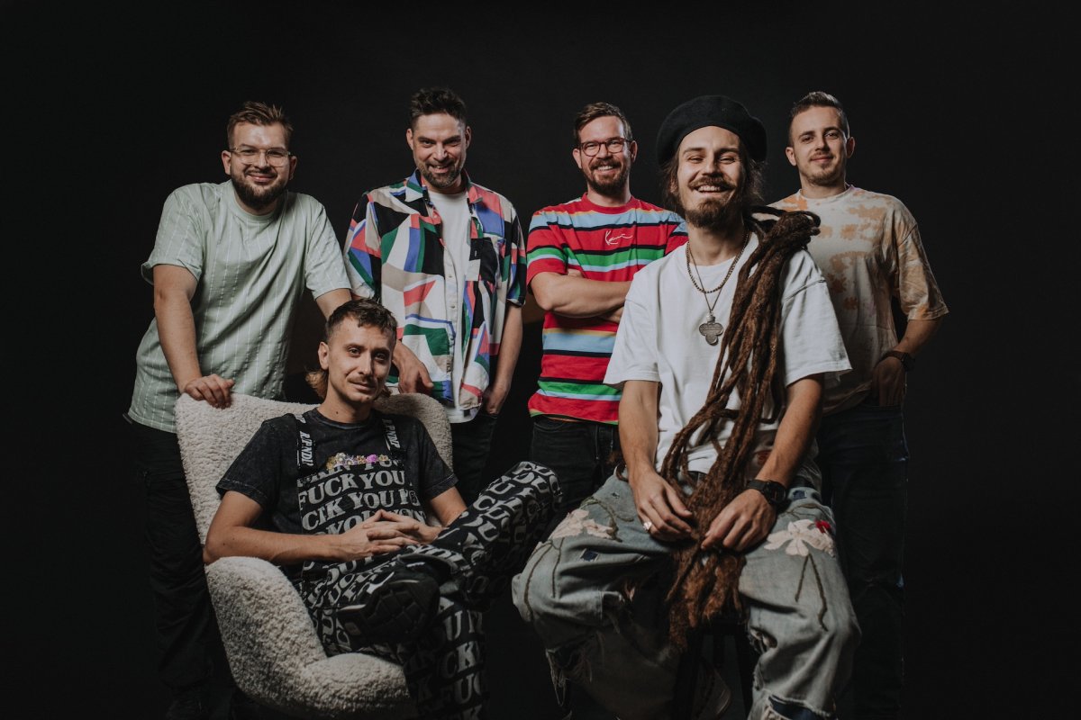 Medial Banana vydávajú album More času