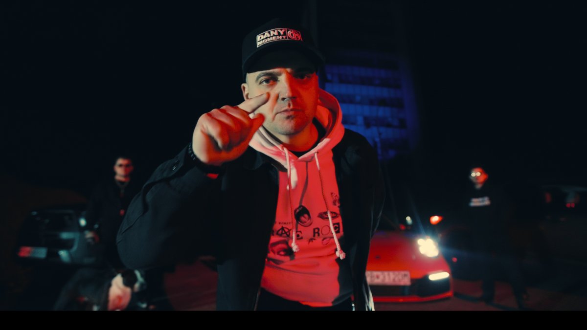 Dany Moment predstavujú nový singel "Idem Autom" v ich originálnom štýle Frap Rock