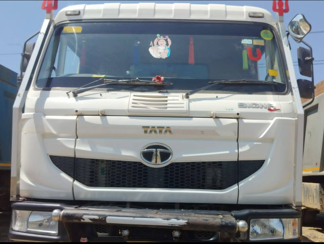 Dumpers / Tippers TATA 3530 BS 6 - 2024 — Madhya Pradesh