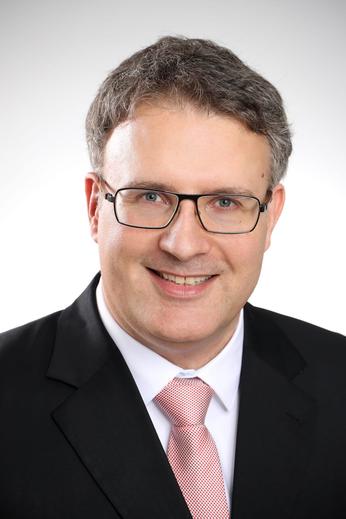 Spital STS Neuer Chefarzt im Spital Zweisimmen