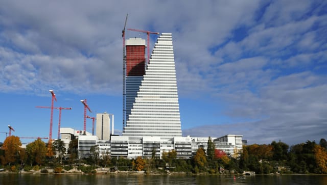 Bau des Roche-Tower