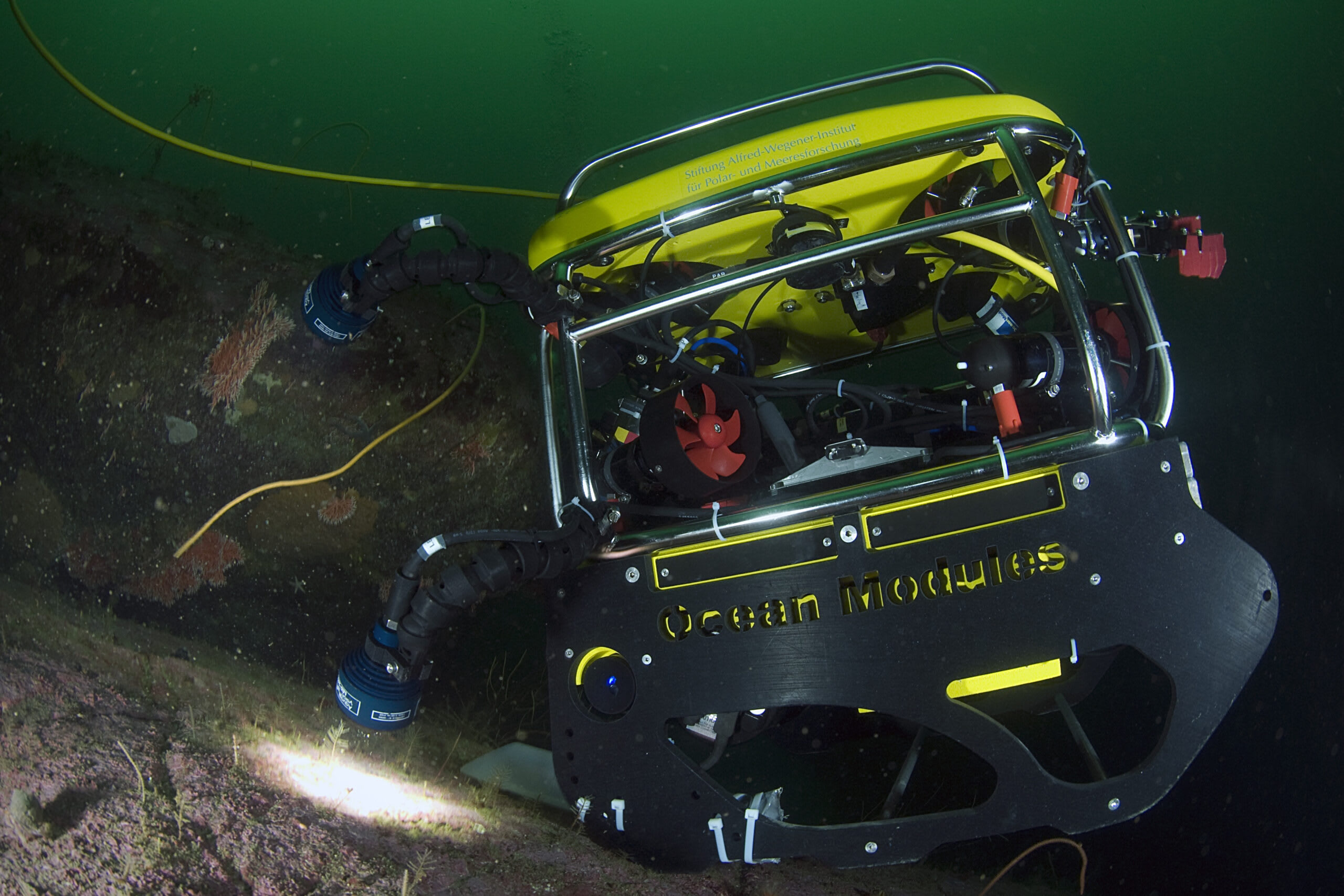 Hightech gemeinsam unter Wasser bringen