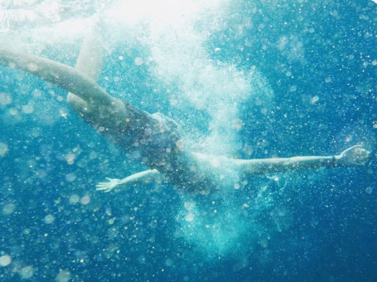 Das Glück unter Wasser zu schweben