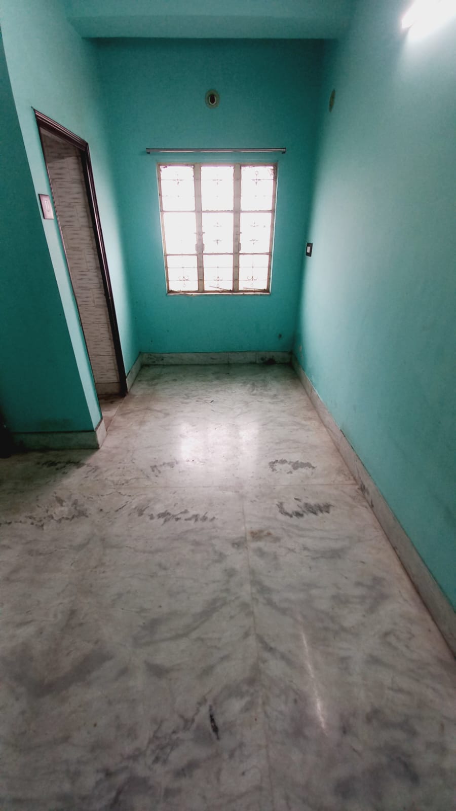 FLAT NEAR ST. VINCENT SCHOOL in Hillview - photo 6