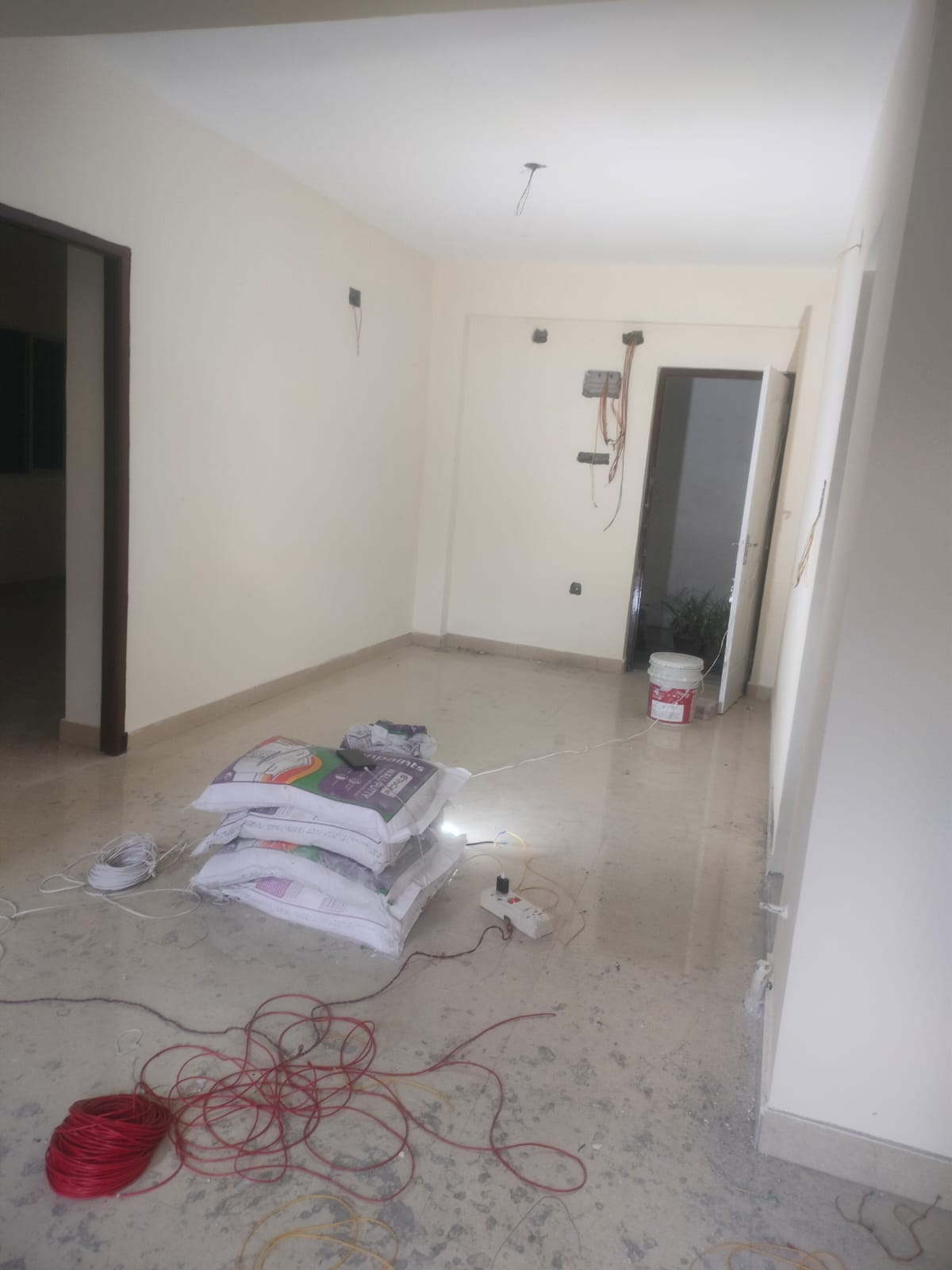 NEW 3BHK FLAT IN BHAGAT SINGH MORE in Bhagat Singh more - photo 2