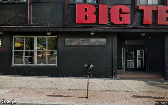 Street-level view of Big Texas Niagara