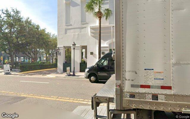 Street-level view of Hilton Downtown Tampa