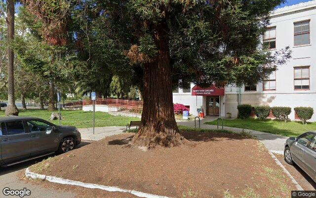 Street-level view of Veterans Memorial Hall (Lake Merritt Dance)