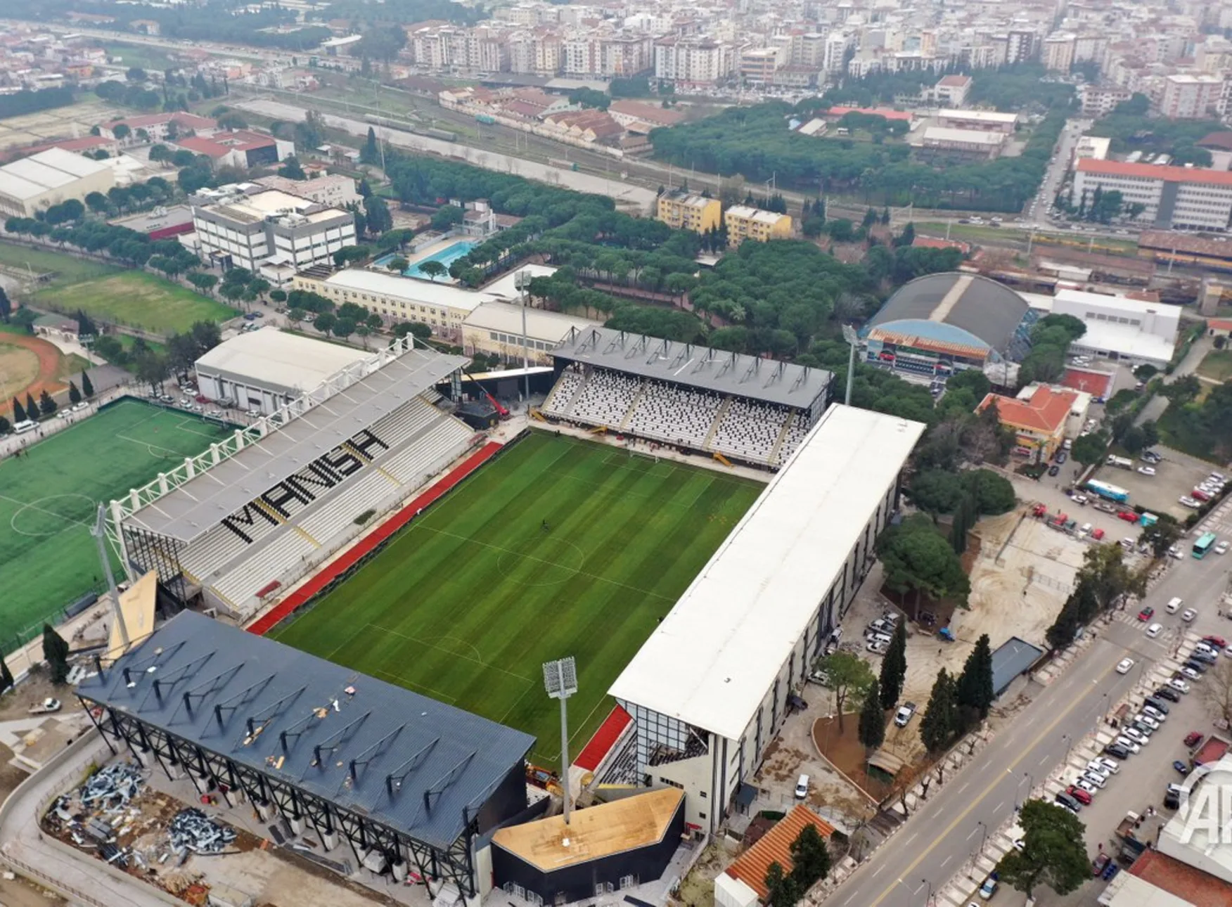 Manisa 19 Mayıs Stadyumu