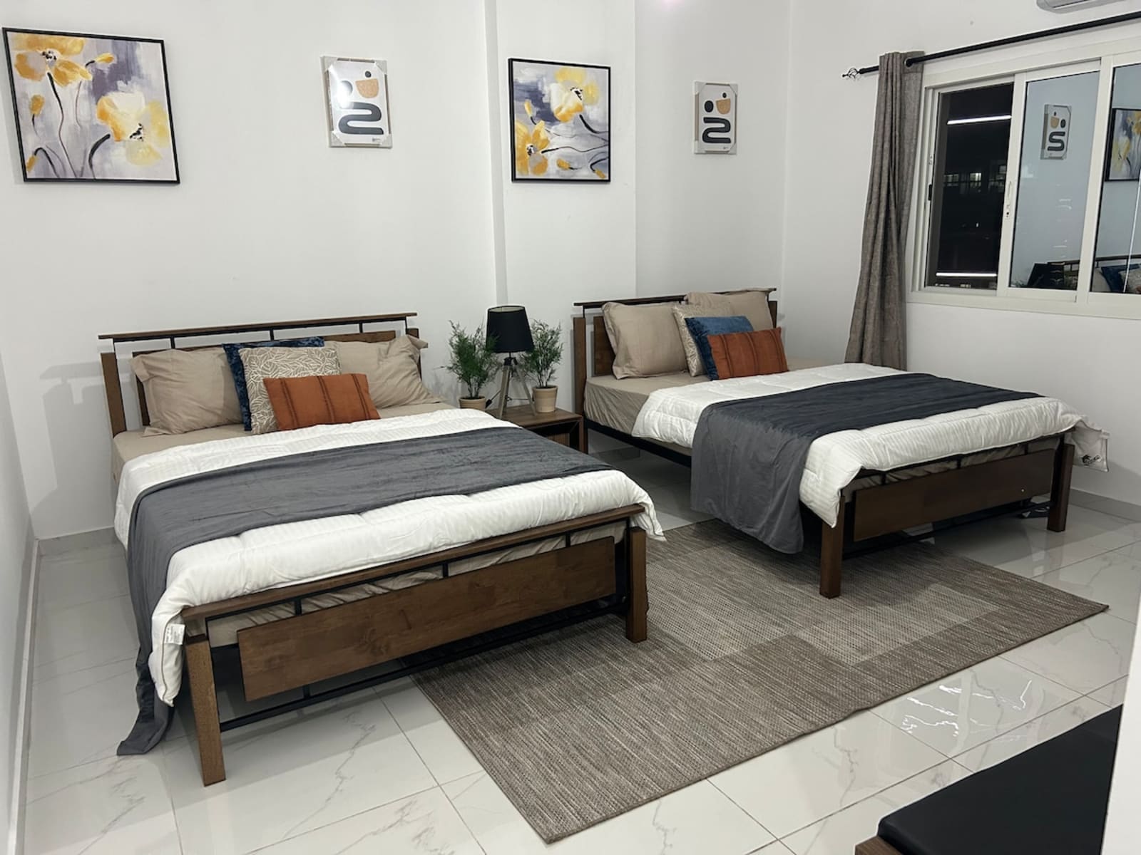 Gombe Design — 3 chambres, balcon & vue rivière — photo 1