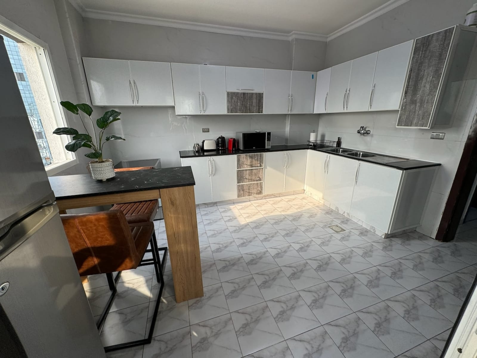 Gombe Design — 3 chambres, balcon & vue rivière — photo 4