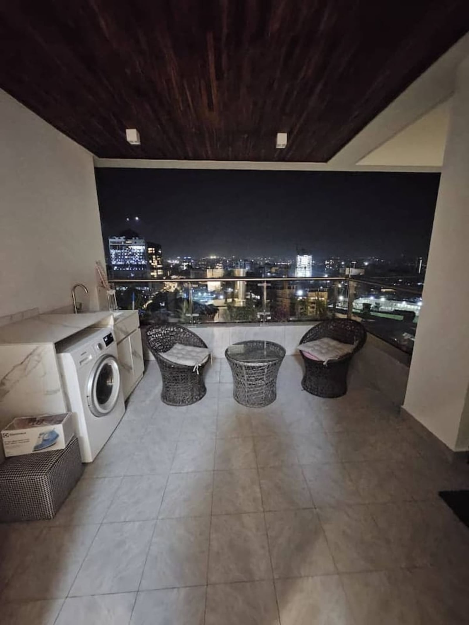 Gombe Pullman — Suite rooftop avec piscine — photo 8