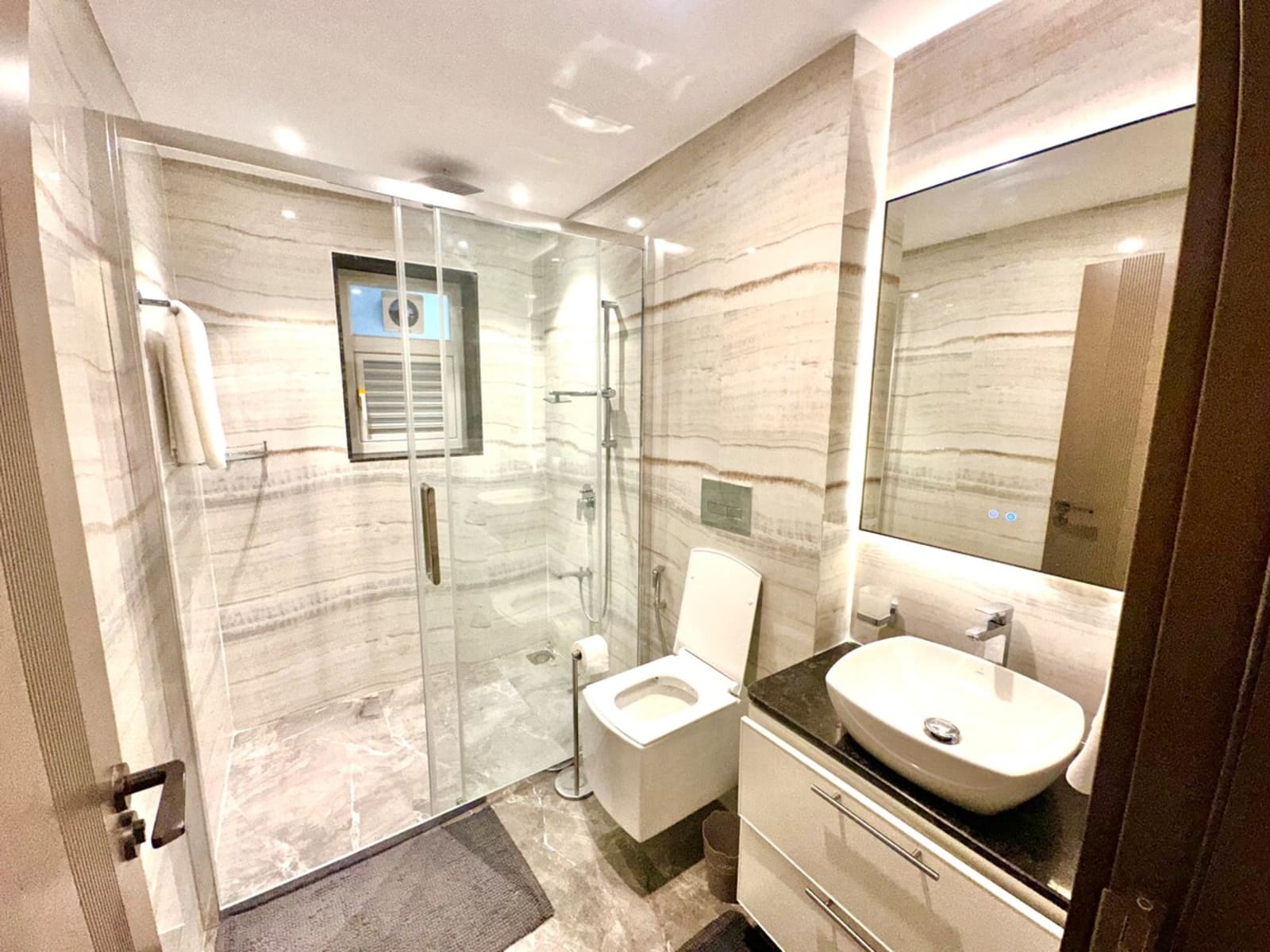 Gombe Pullman — Suite équipée, piscine & vue rivière — photo 9