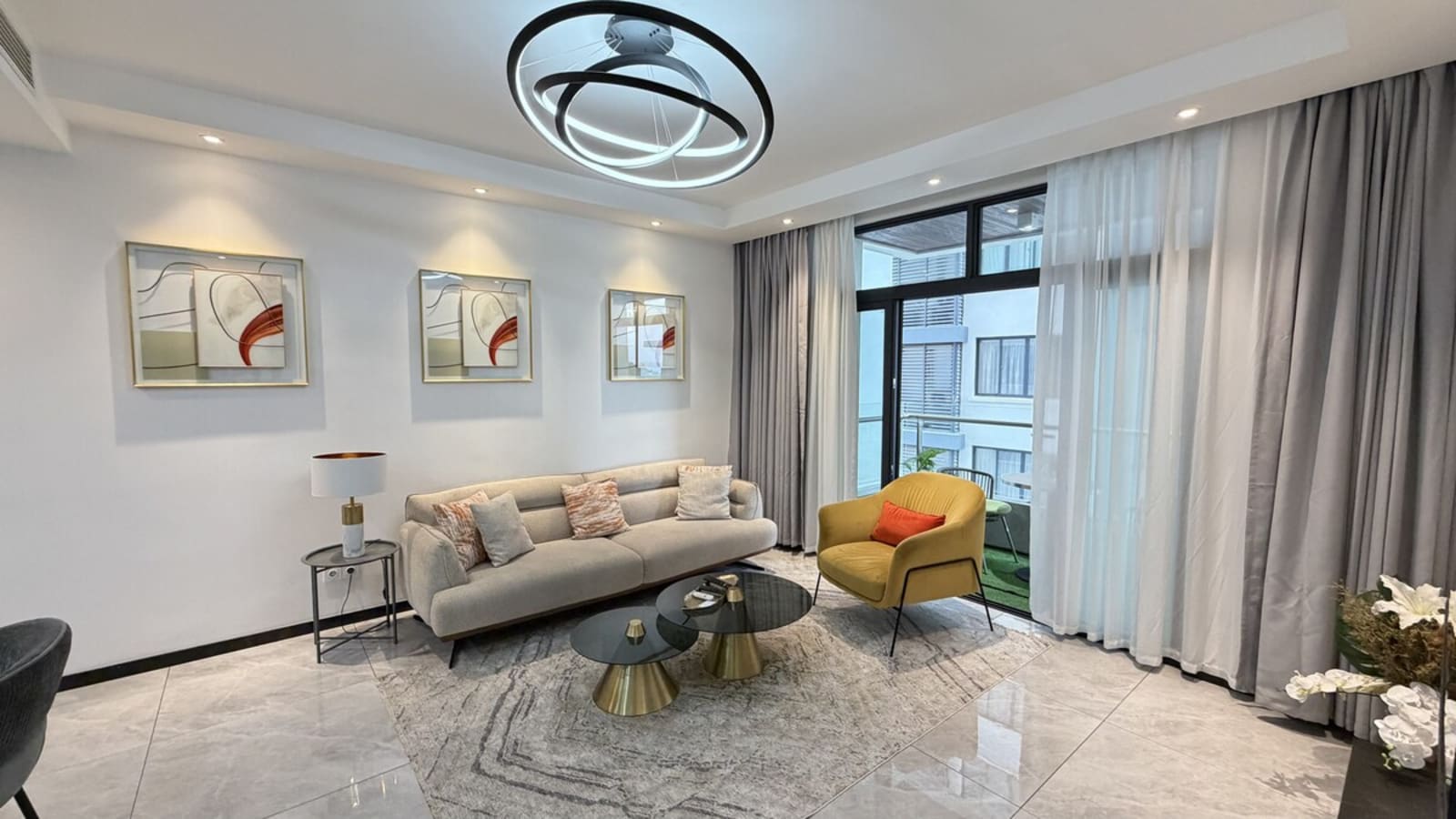 Gombe Rooftop — Suite 1 chambre avec piscine — photo 9