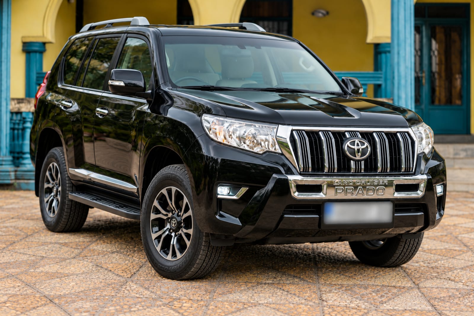 Toyota Prado TXL de la flotte Immosphere, voiture avec chauffeur à Kinshasa