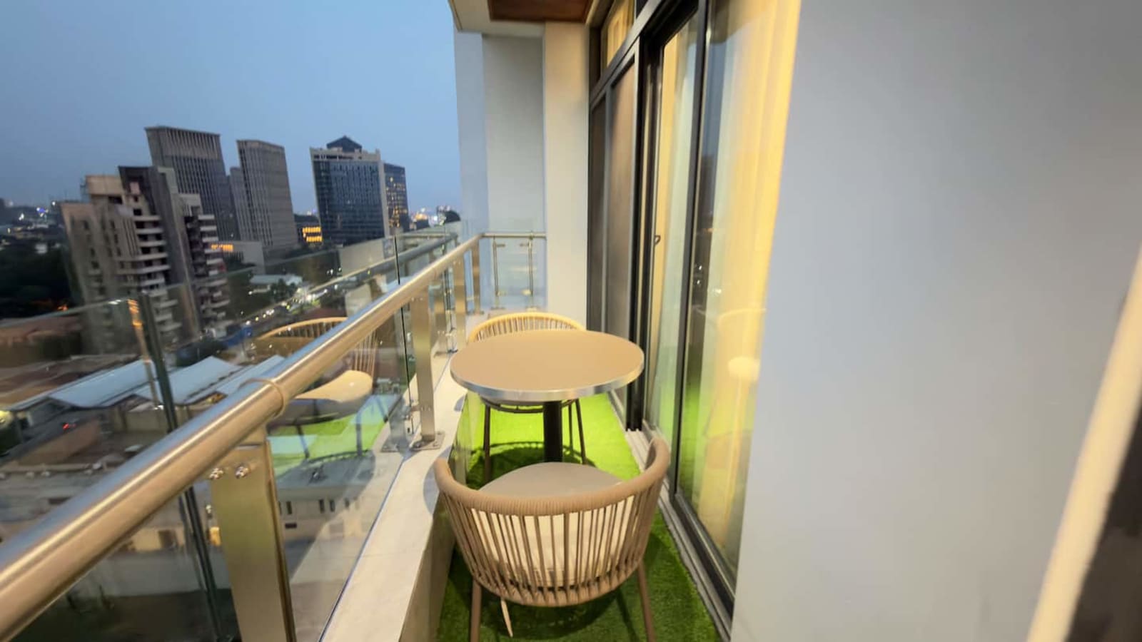 Gombe - Appartement 2 chambres avec piscine et vue fleuve, tour Fokia — photo 33