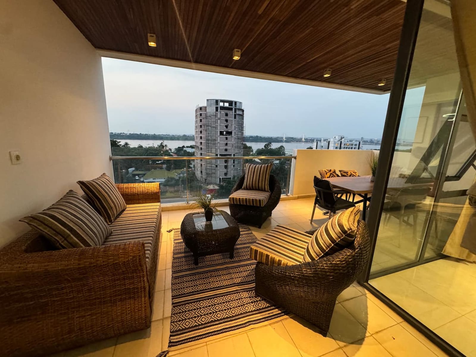 Gombe - Grand 3 chambres avec piscine sur le toit et vue fleuve Congo — photo 43