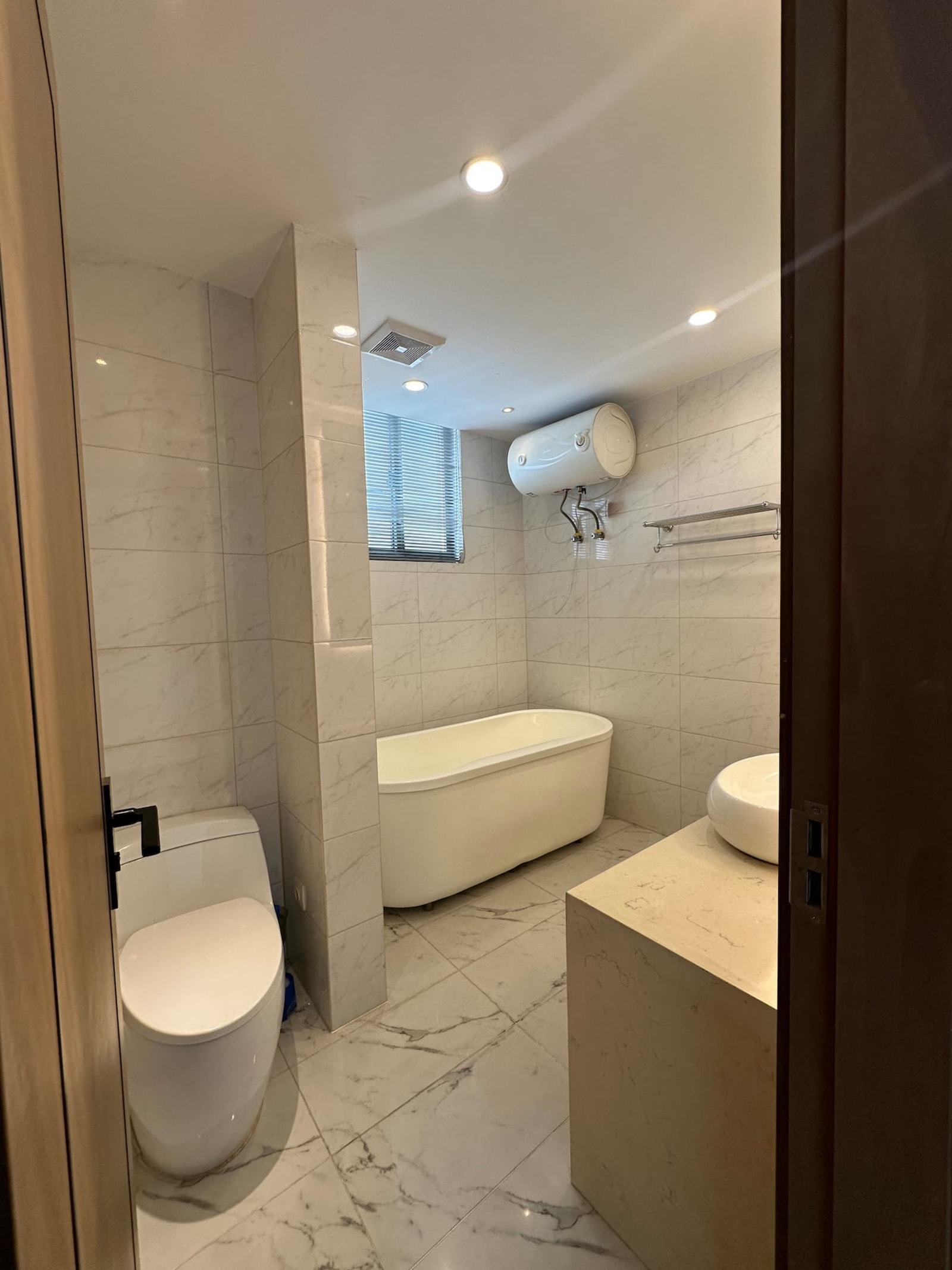 Gombe — Grand 3 chambres avec piscine et salle de sport, quartier diplomatique — photo 23