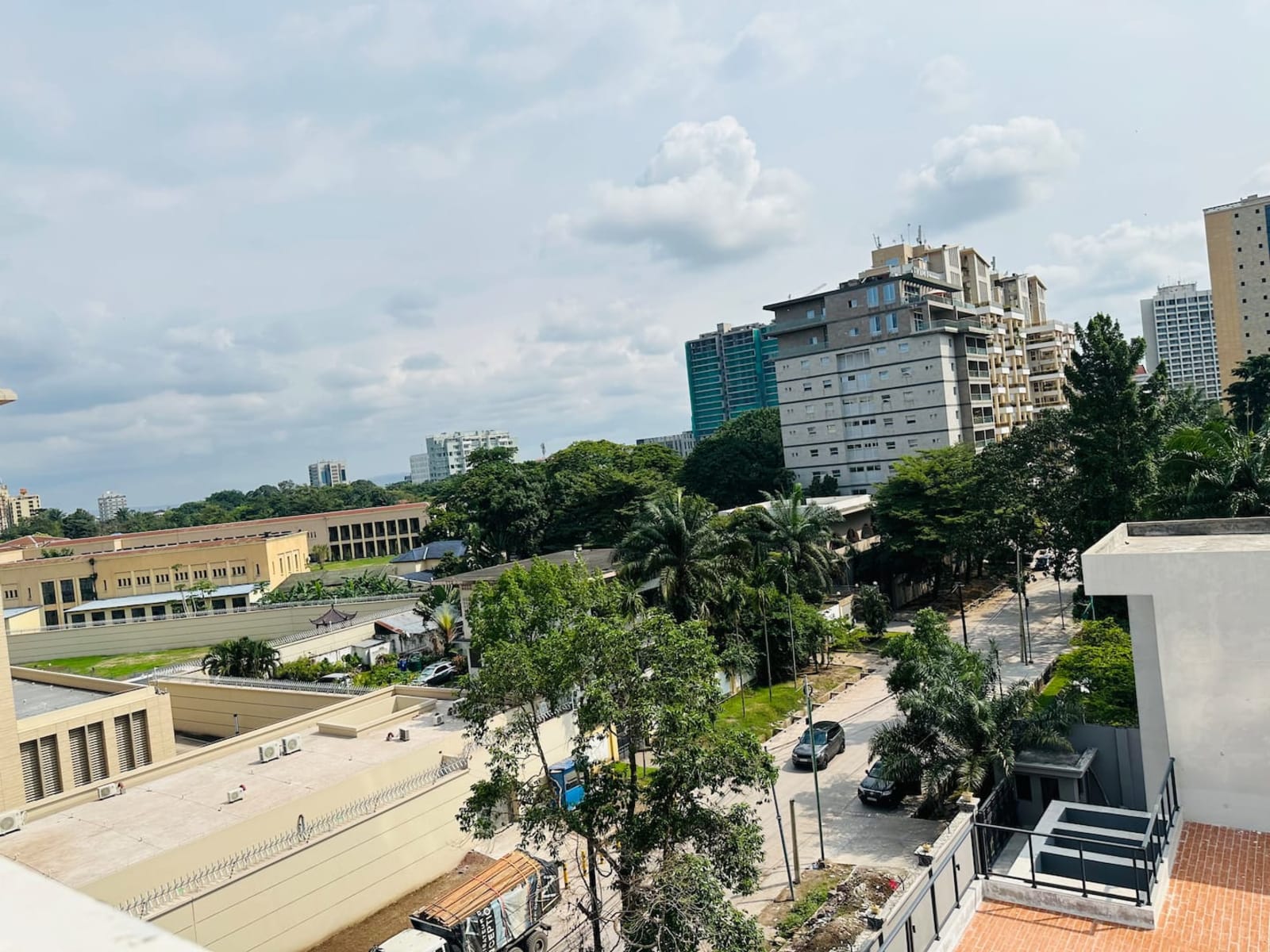 Gombe — Grand 3 chambres avec piscine et salle de sport, quartier diplomatique — photo 27