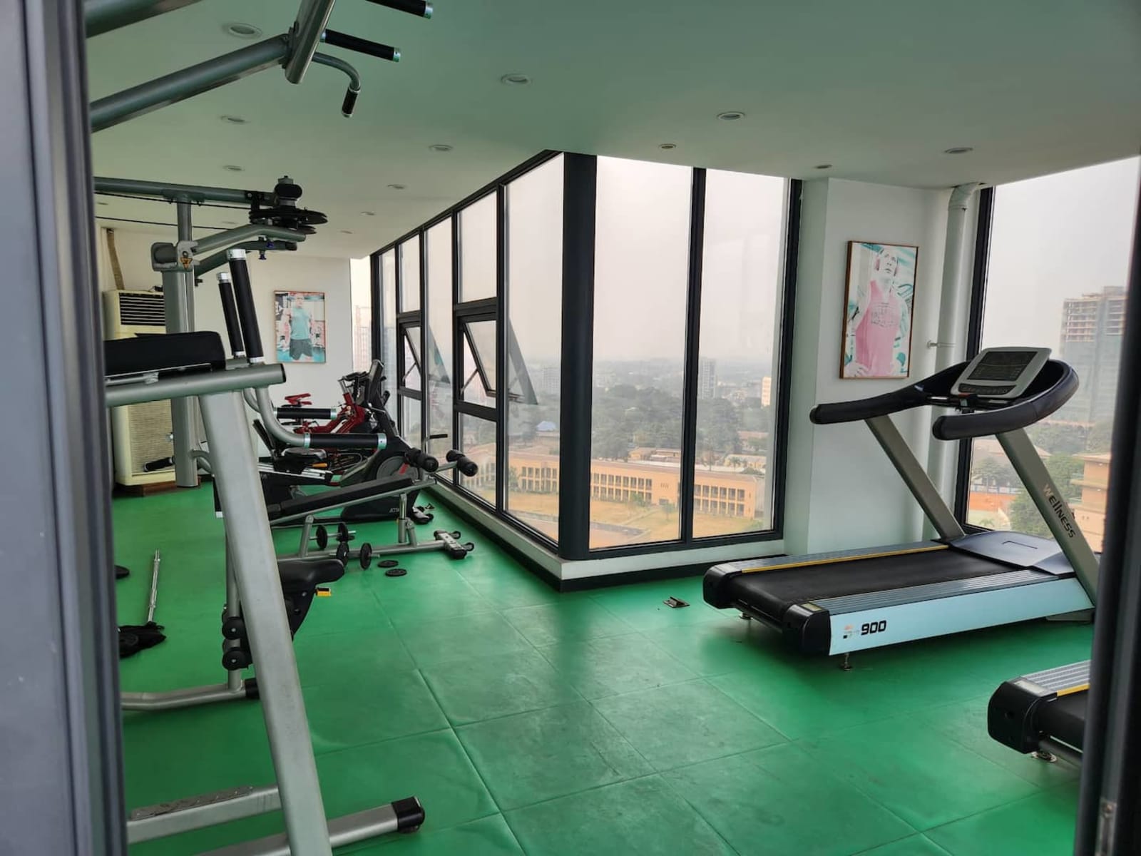 Gombe — Grand 3 chambres avec piscine et salle de sport, quartier diplomatique — photo 43