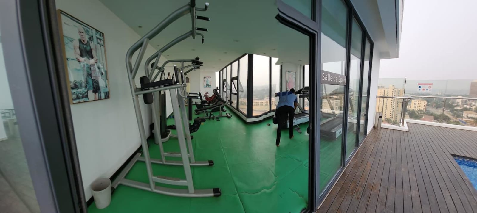 Gombe — Grand 3 chambres avec piscine et salle de sport, quartier diplomatique — photo 44