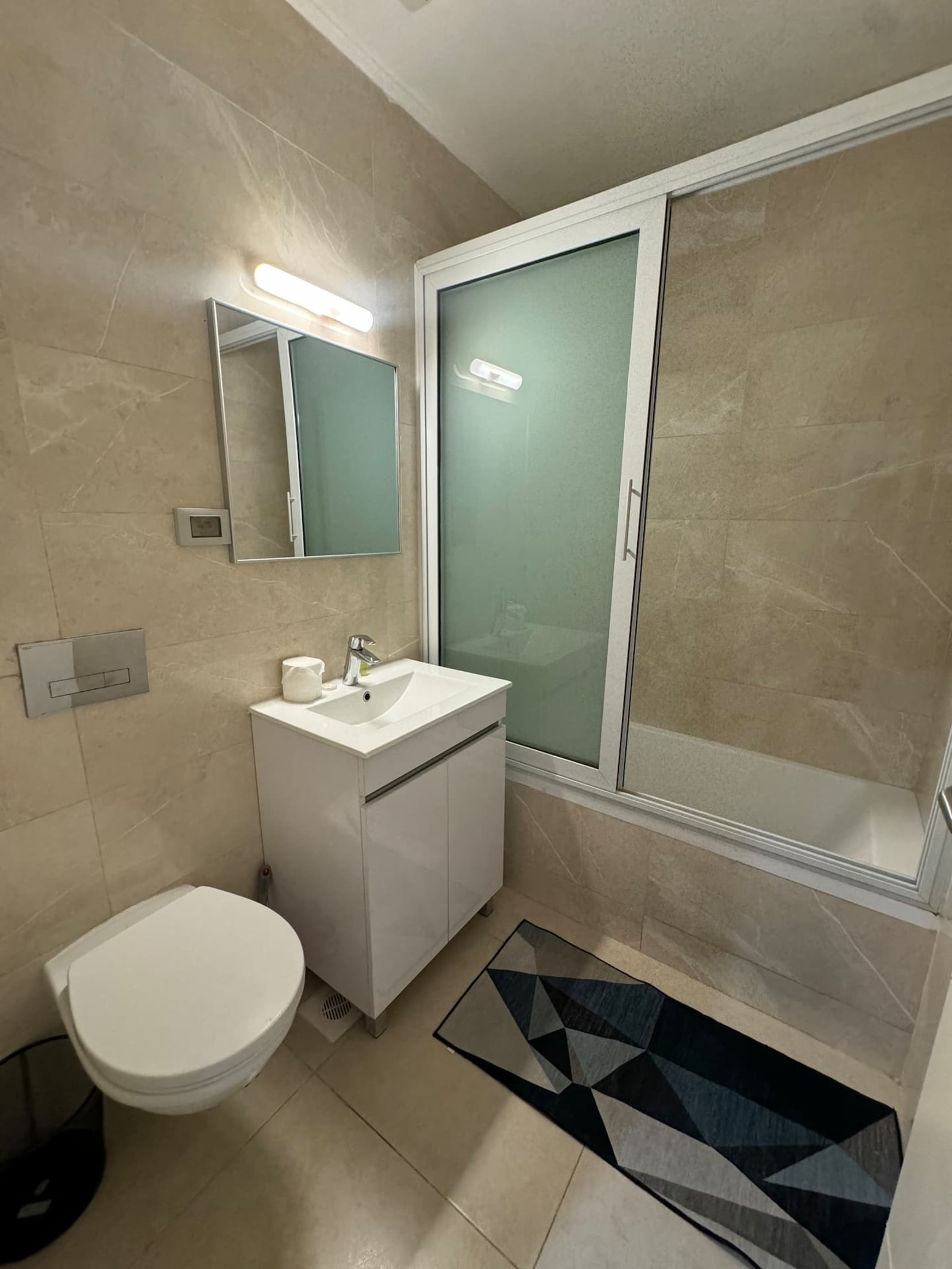 Gombe — Grand 3 chambres avec piscine, proche Pullman — photo 15