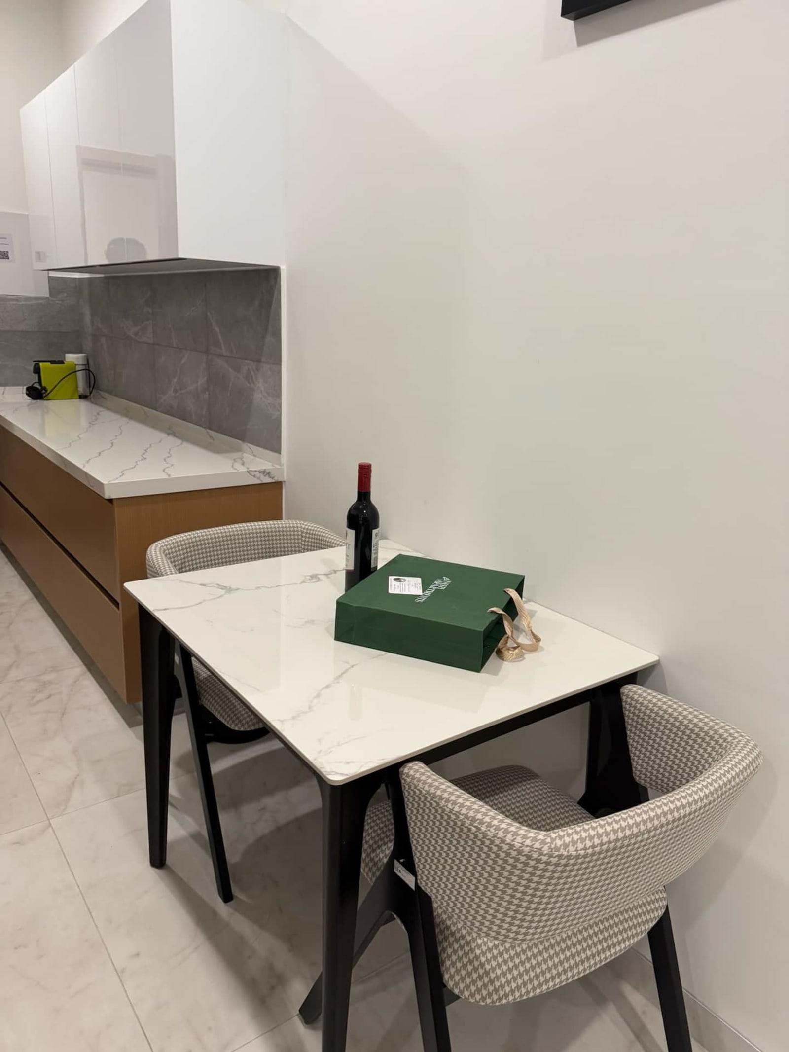 Gombe Socimat — studio avec piscine, salle de sport et balcon privé — photo 6